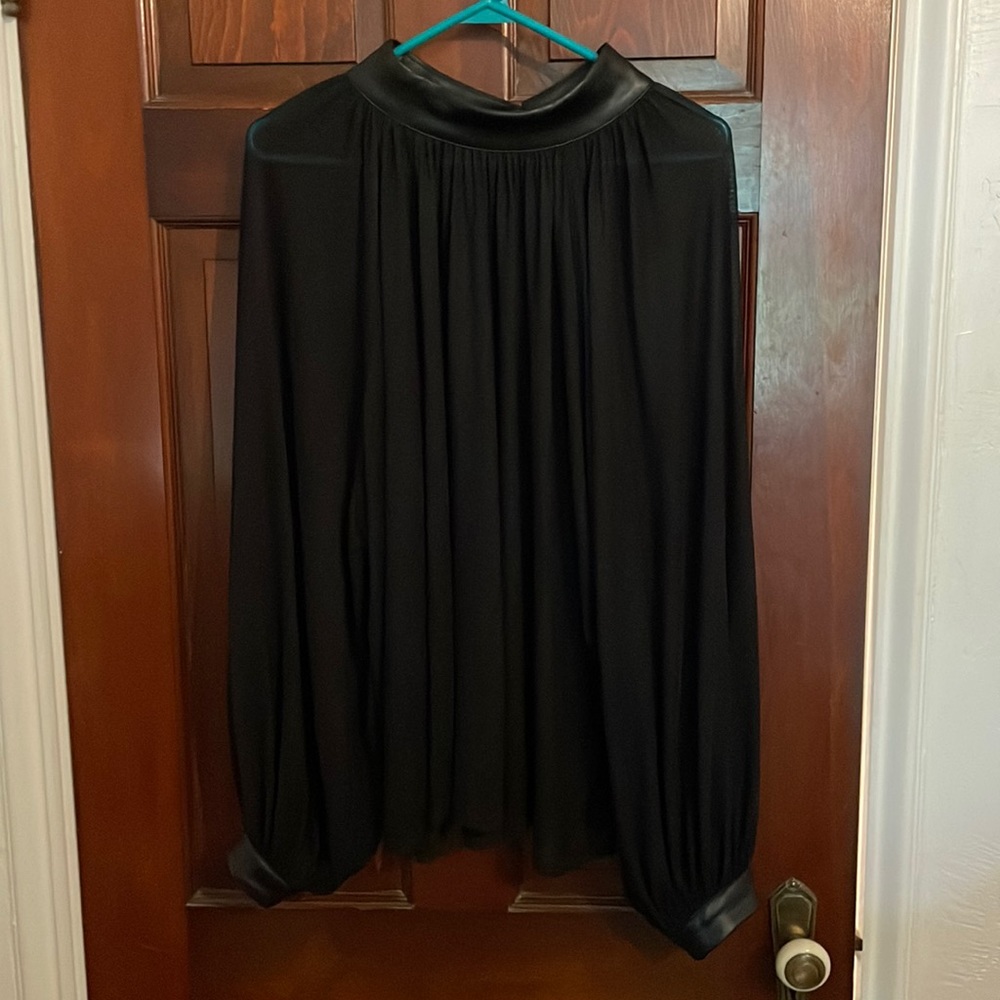 Plus size sheer blouse 22/24